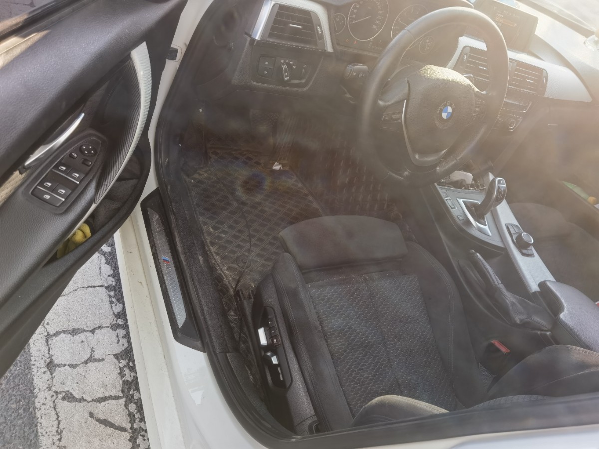 BMW 3 Series 2016 car image #2