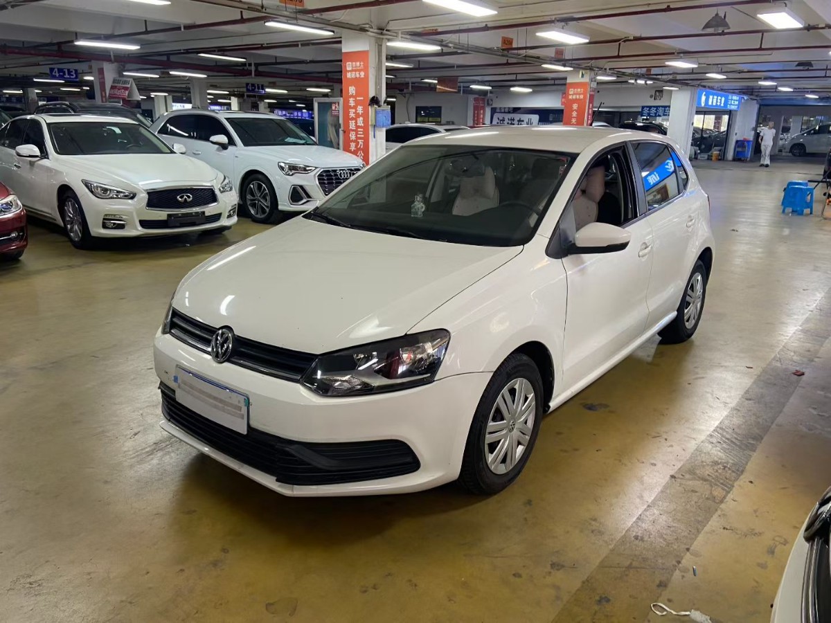 Volkswagen Polo 2016 Volkswagen Polo 2016 car image