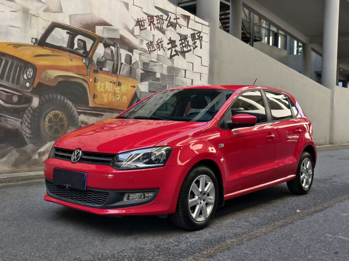 Volkswagen Polo 2014 Volkswagen Polo 2014 car image
