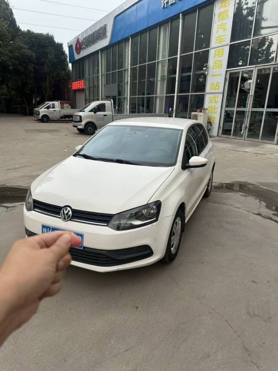Volkswagen Polo 2017 Volkswagen Polo 2017 car image