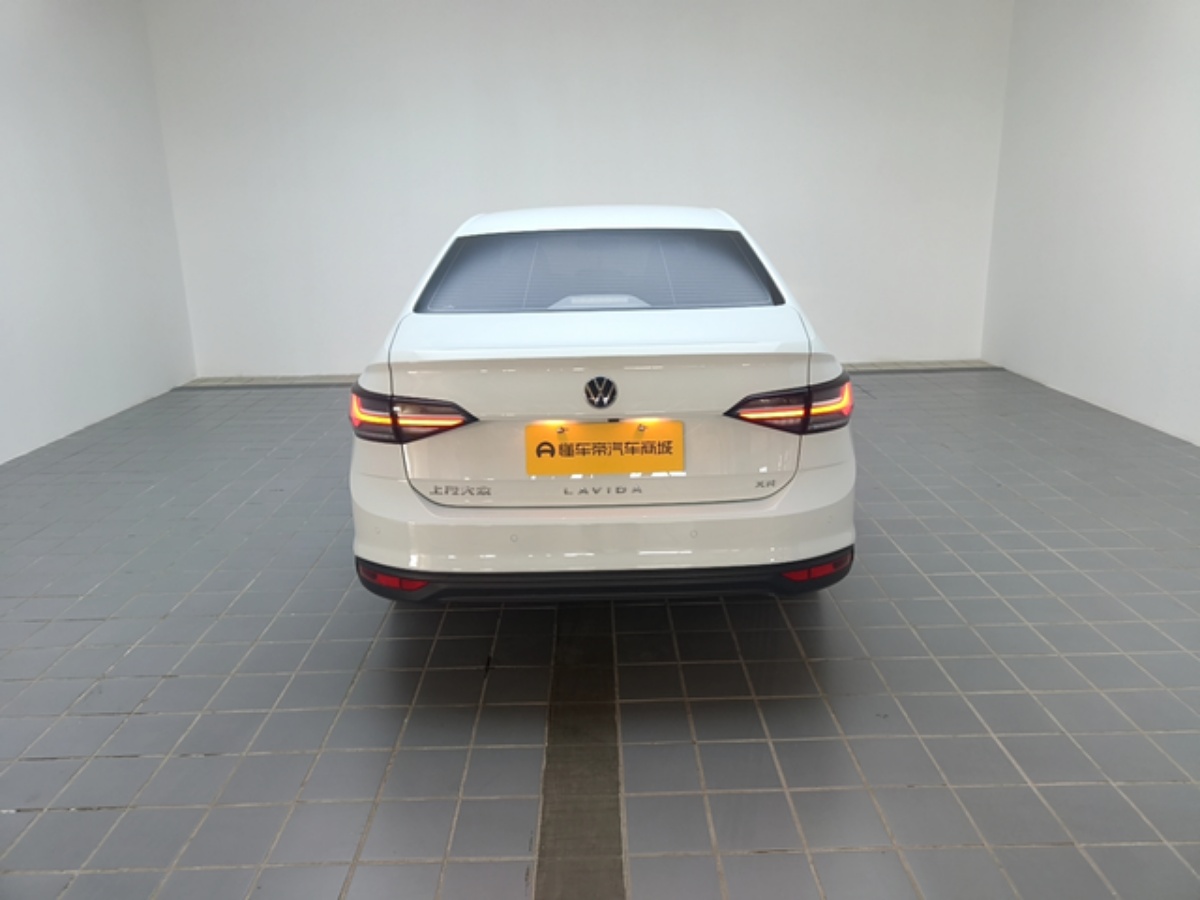 Volkswagen Lavida 2025 car image #6