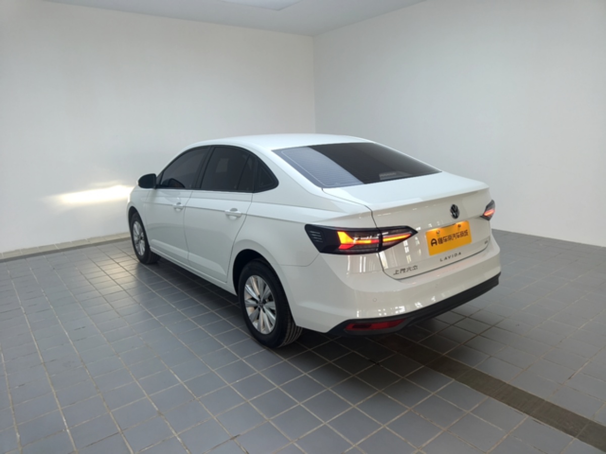 Volkswagen Lavida 2025 car image #5