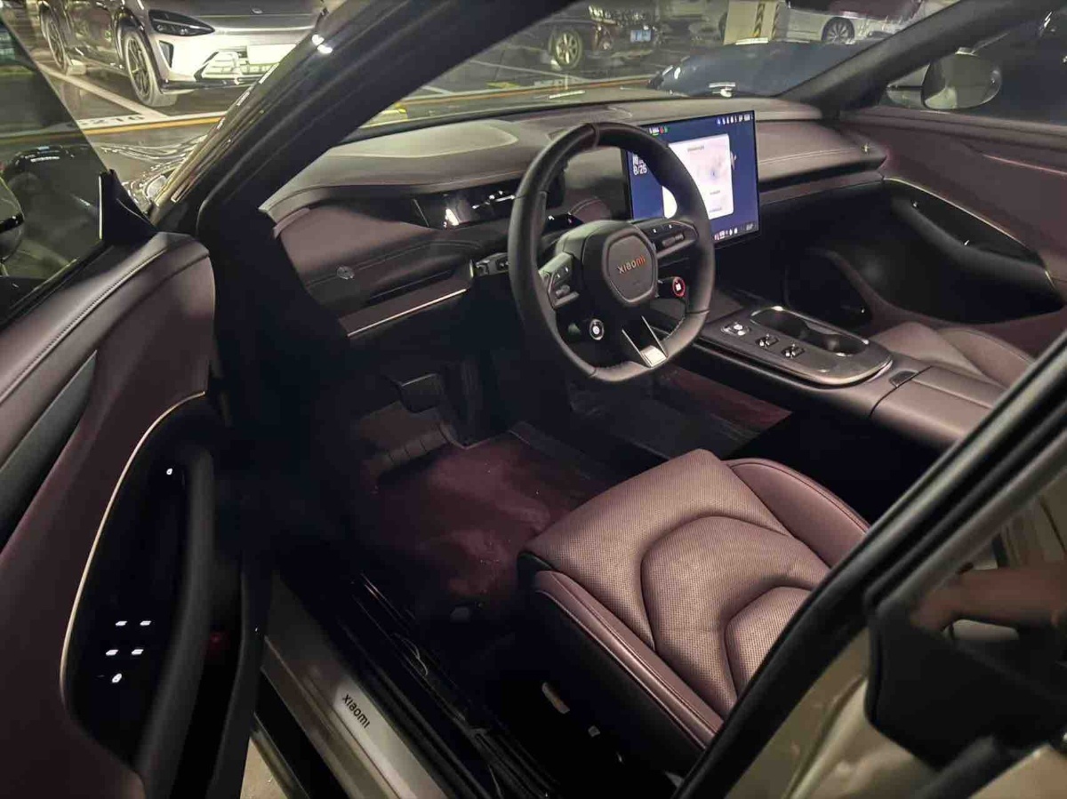 MI SU7 2025 car image #2