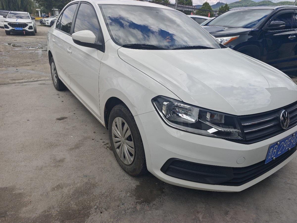 Volkswagen Santana 2022 car image 