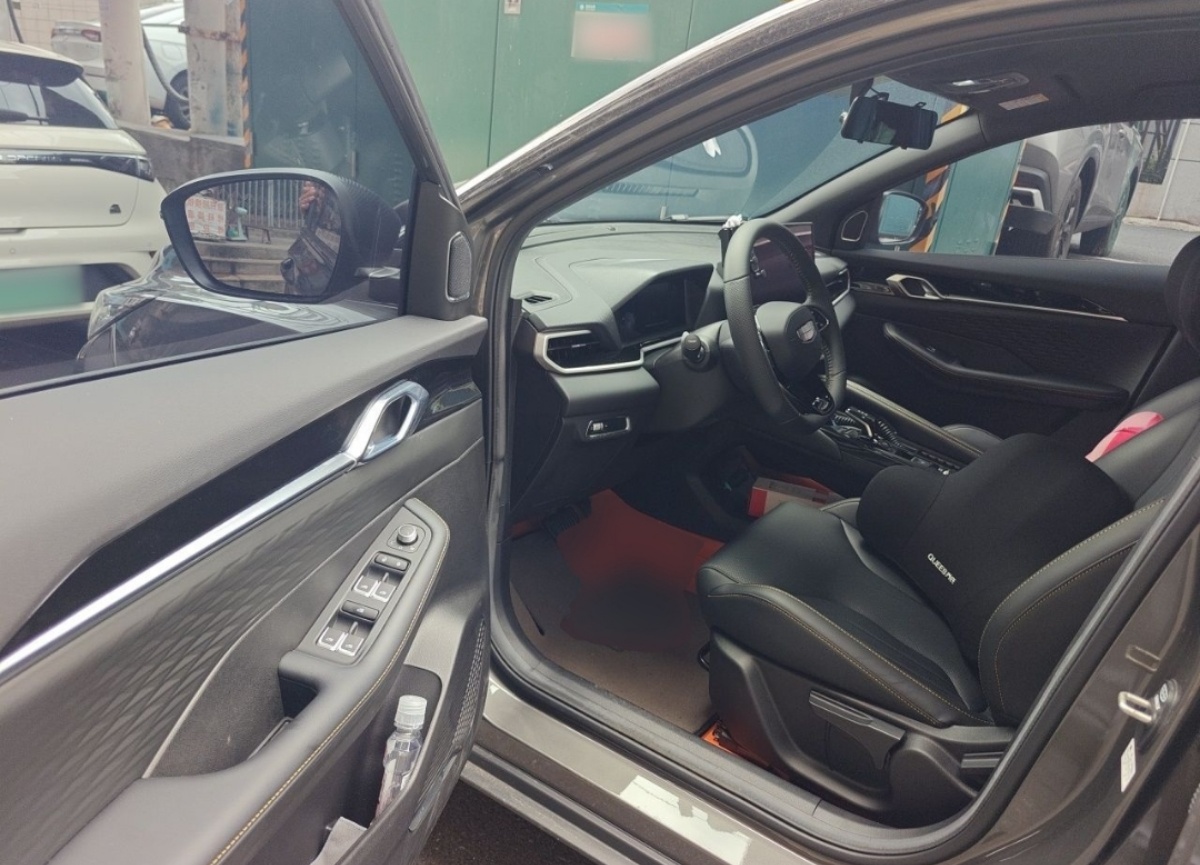 GEELY Coolray 2025 #4 GEELY Coolray 2025 car image #4