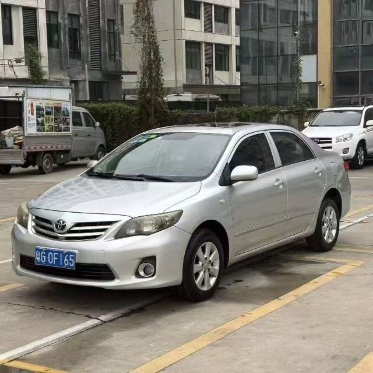 Toyota Corolla 2013 Toyota Corolla 2013 car image