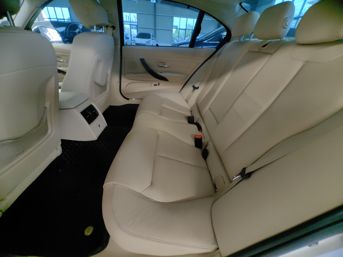 BMW 3 Series 2012 #5 BMW 3 Series 2012 car image #5