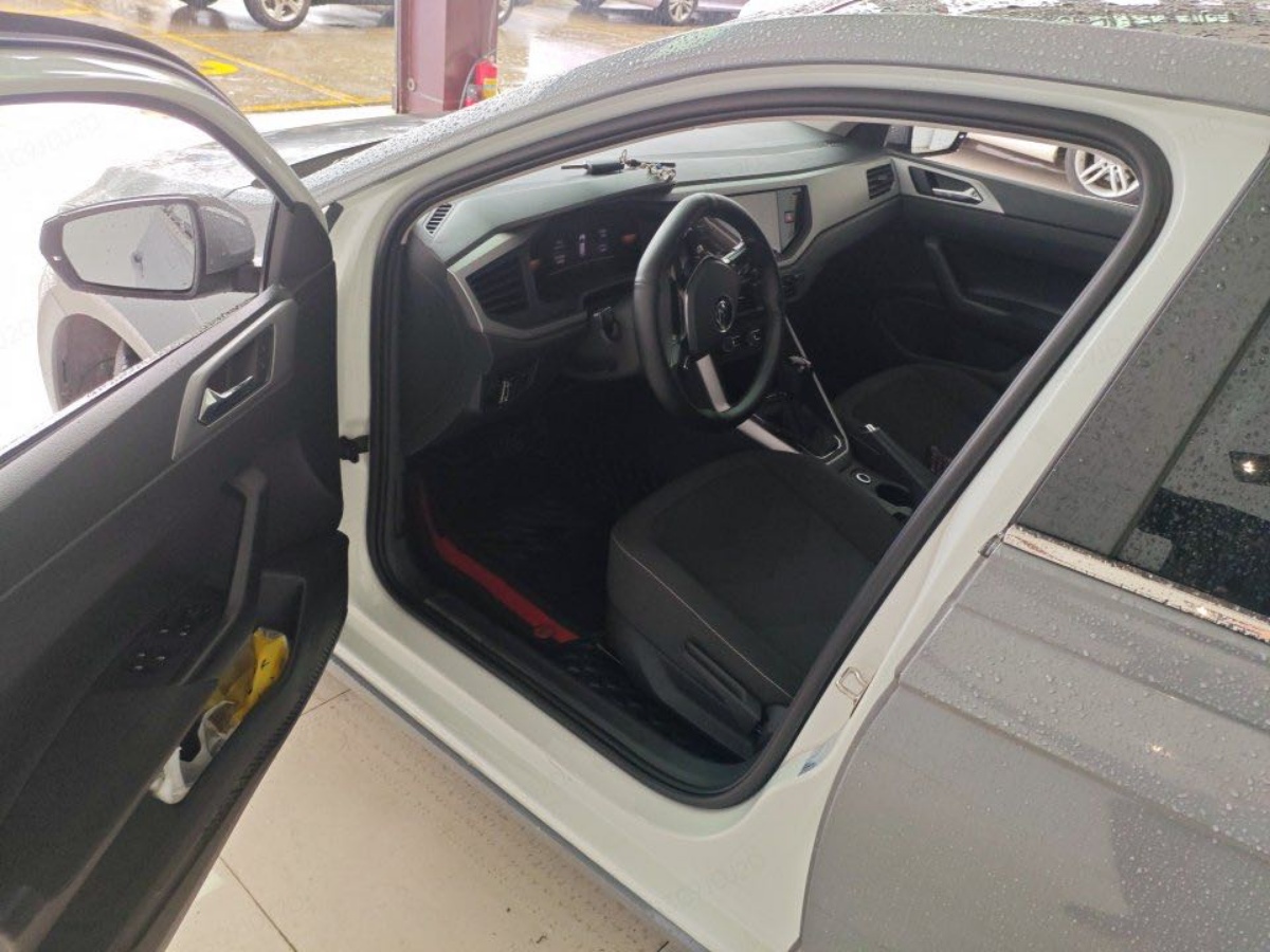Volkswagen Polo 2023 car image #7