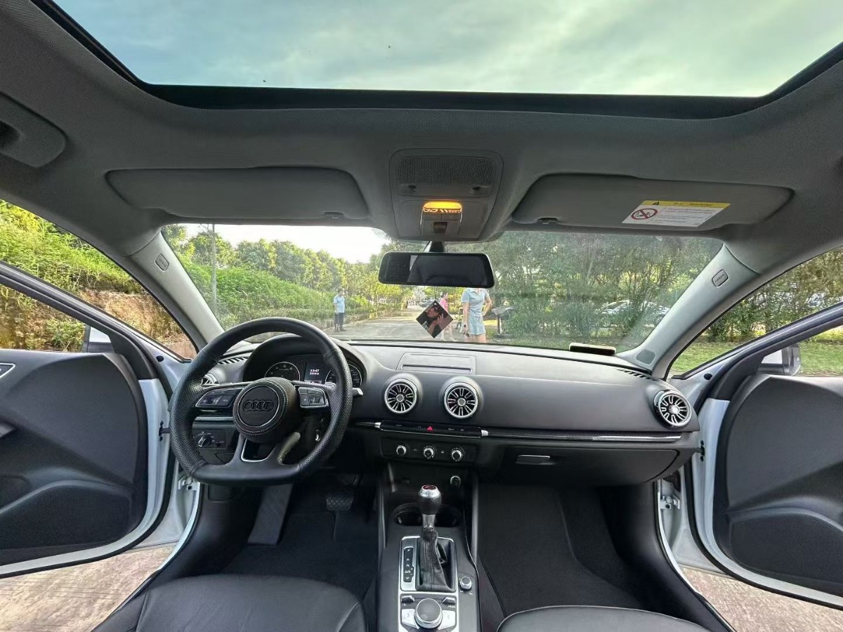 Audi A3 2018 car image #5