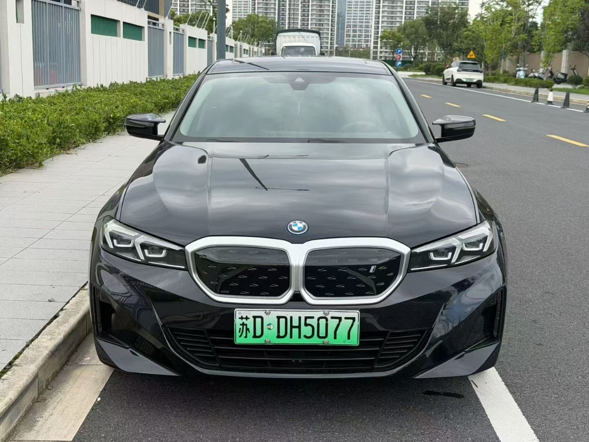 BMW i3 2023 car image #2