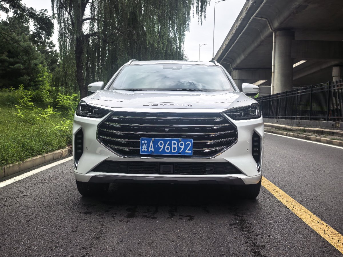 Jetour X70 PLUS 2022 car image #2