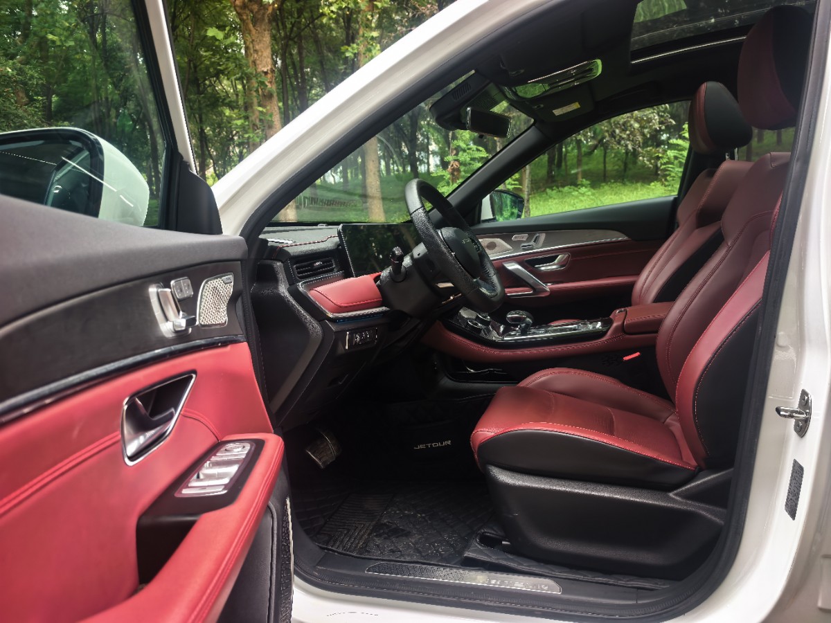 Jetour X70 PLUS 2022 car image #10