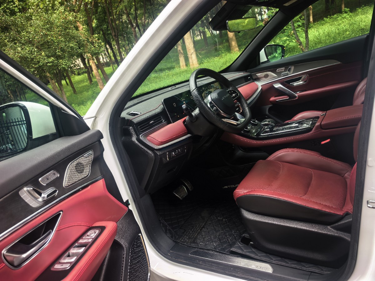 Jetour X70 PLUS 2022 car image #25