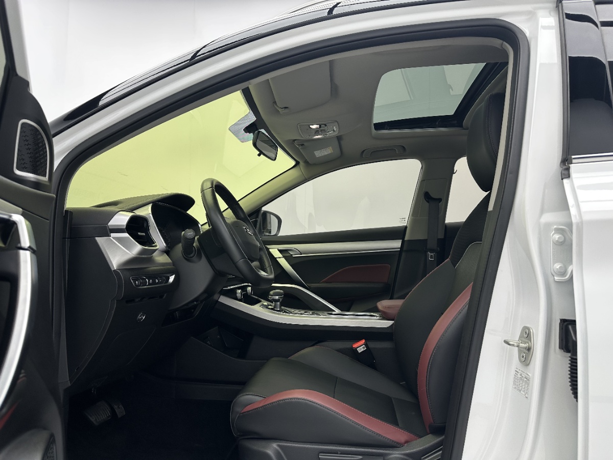 GEELY Coolray 2022 car image #5