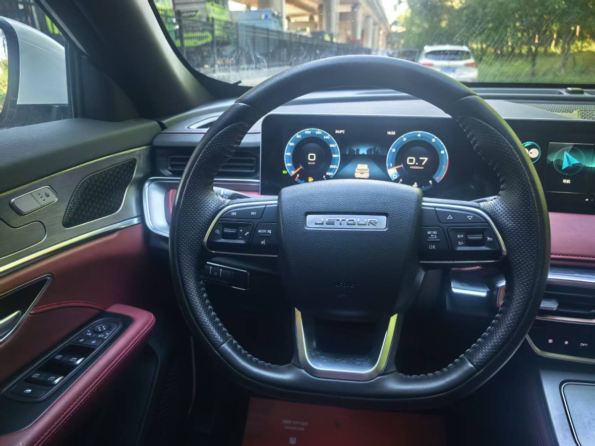 Jetour X70 PLUS 2024 car image #17