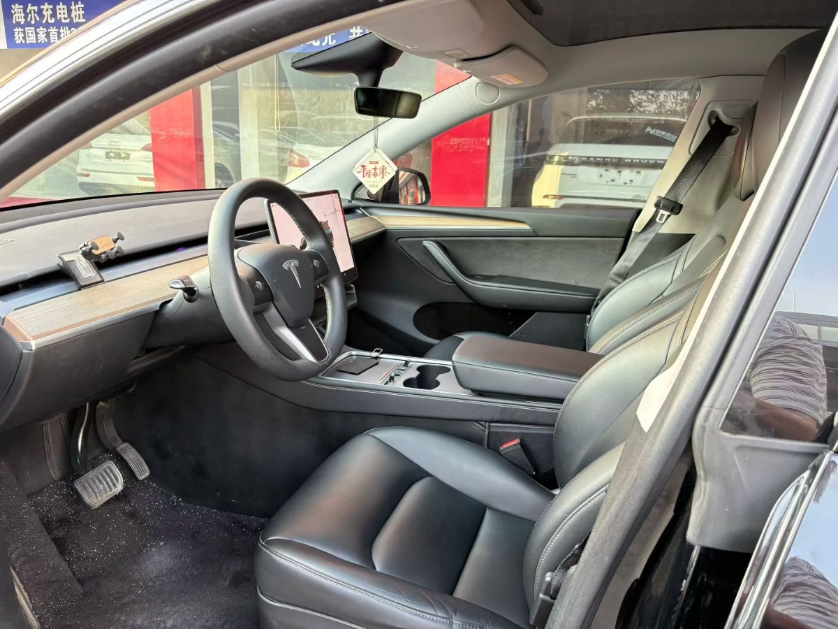 Tesla Model Y 2023 #7 Tesla Model Y 2023 car image #7