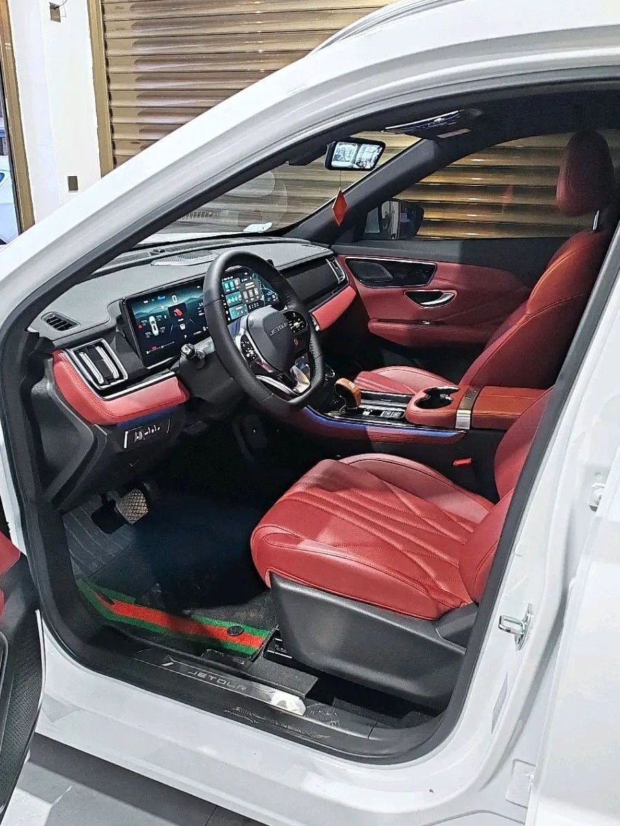 Jetour X70 PLUS 2025 #5 Jetour X70 PLUS 2025 car image #5