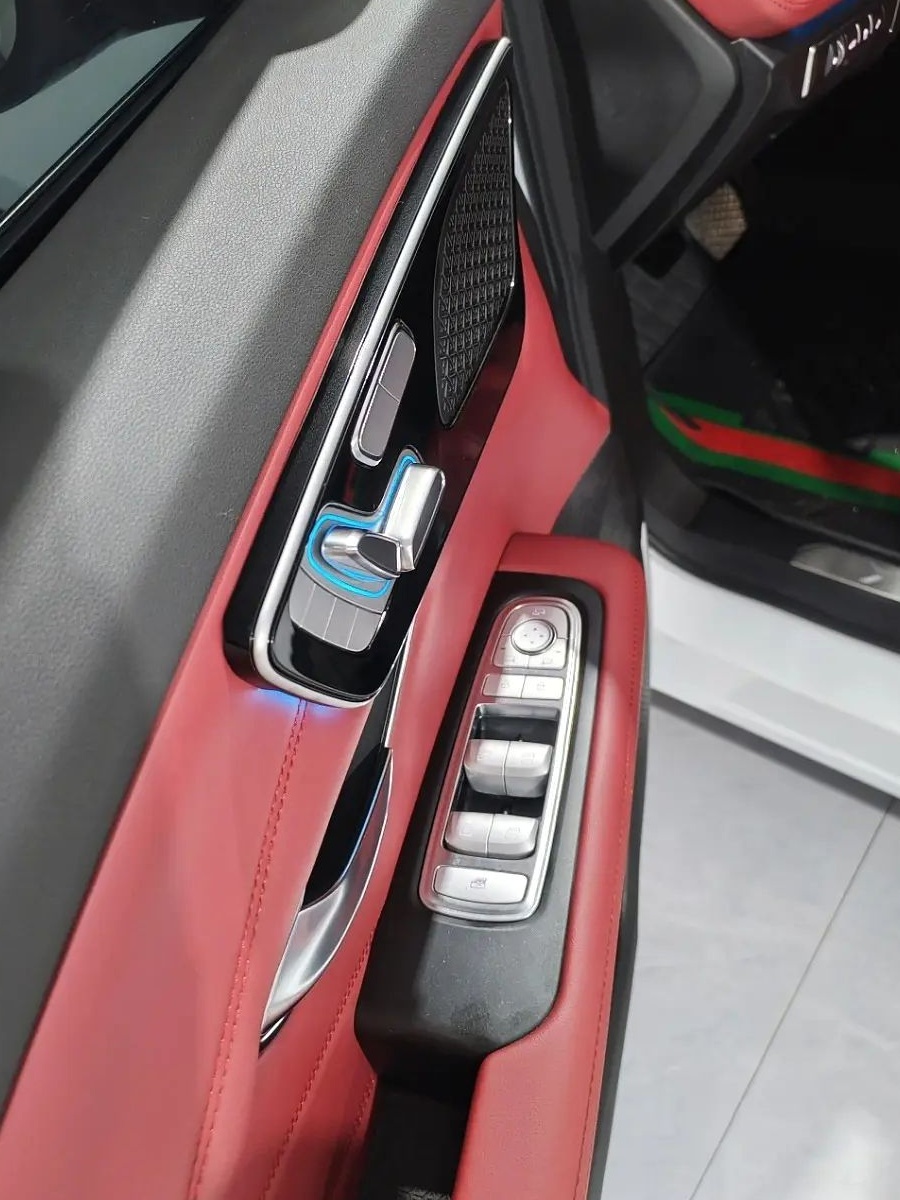 Jetour X70 PLUS 2025 #2 Jetour X70 PLUS 2025 car image #2