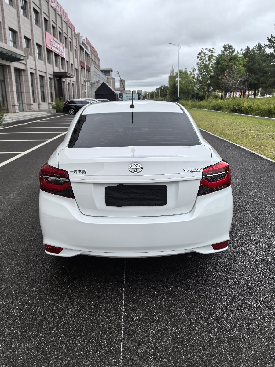 Toyota Vios 2023 car image #5