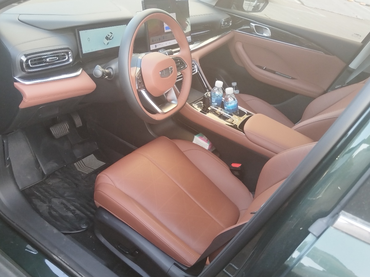 GEELY Emgrand 2025 #4 GEELY Emgrand 2025 car image #4