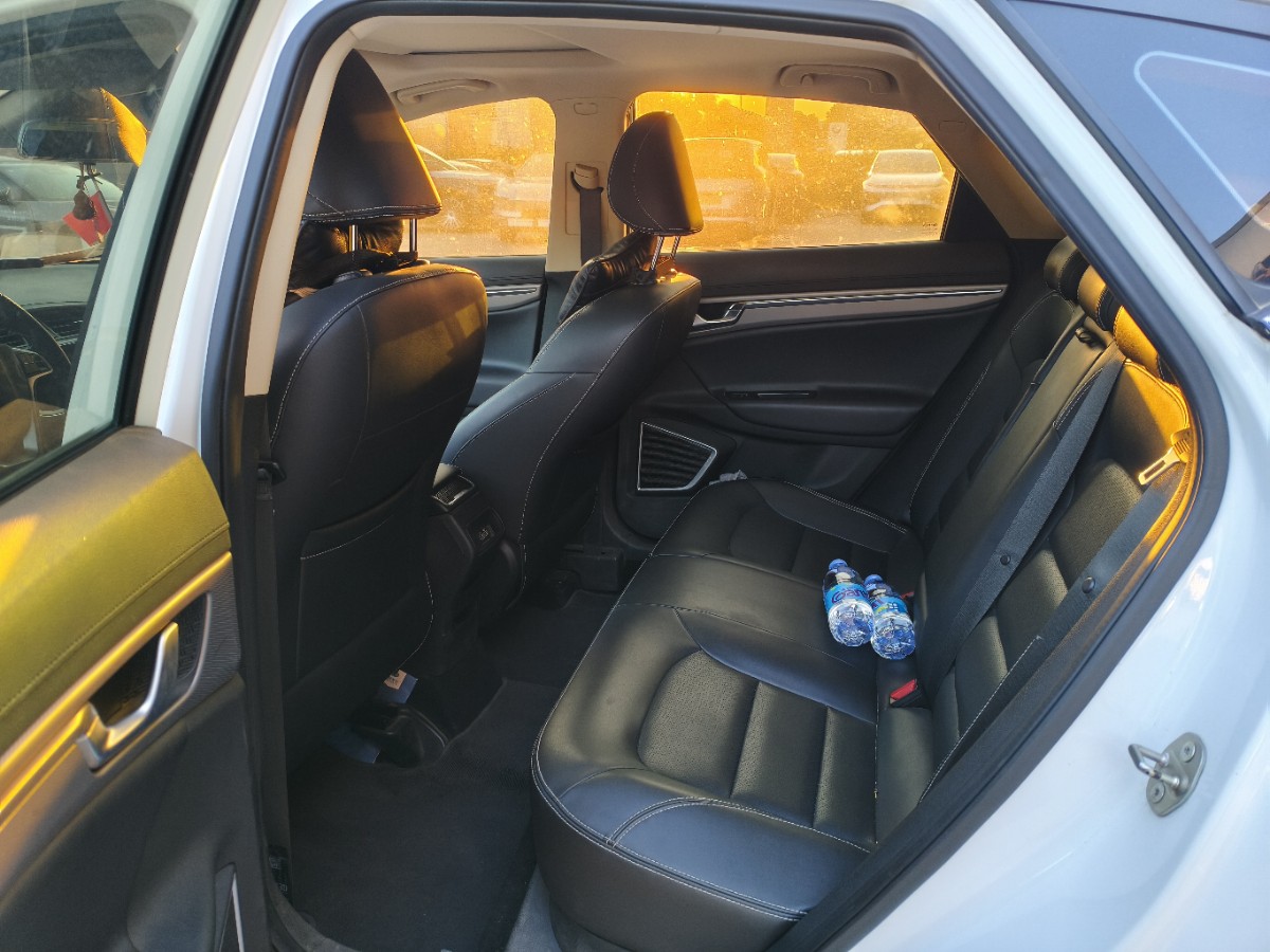 GEELY Emgrand GS 2018 car image #3