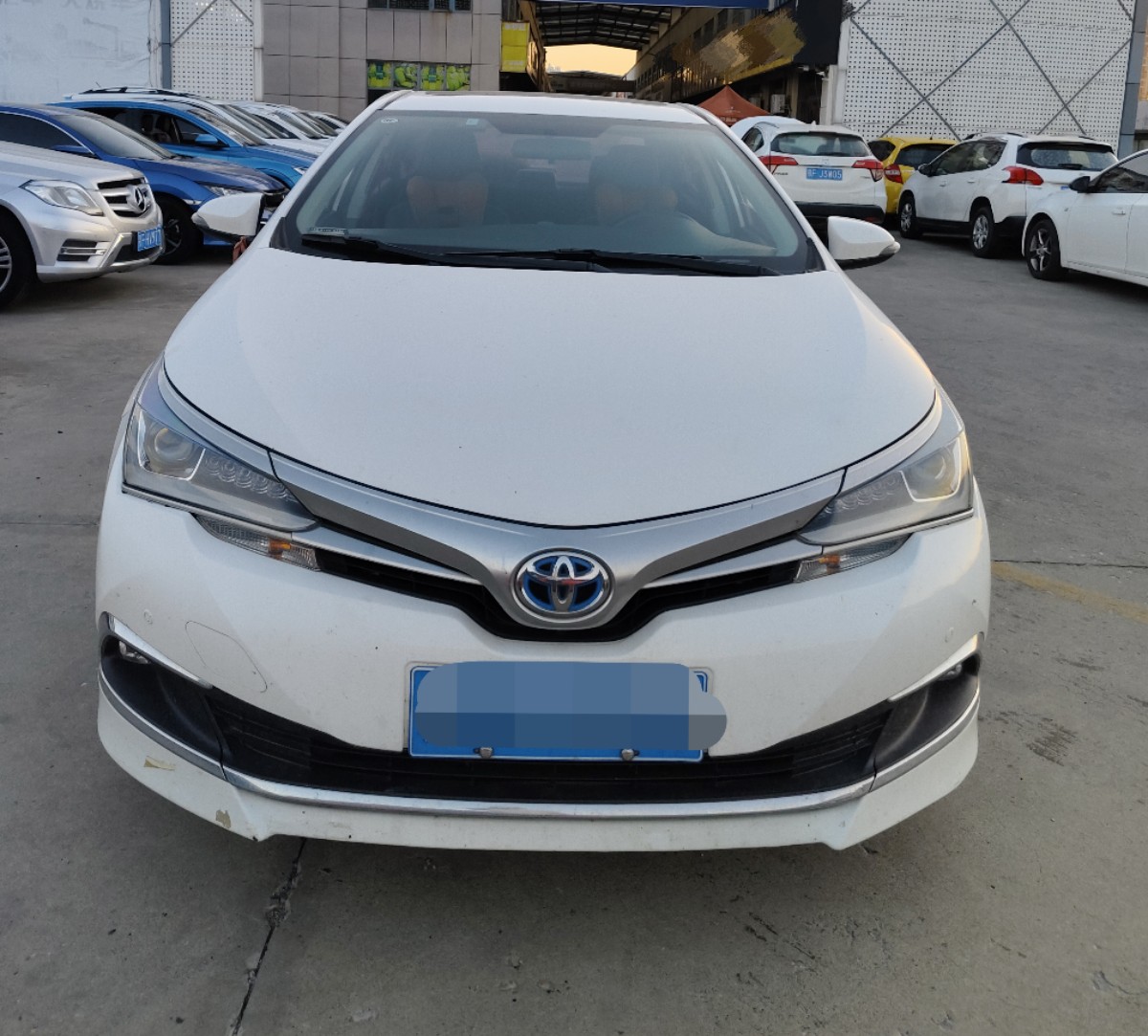 Toyota Corolla 2017 #2 Toyota Corolla 2017 صورة سيارة #2