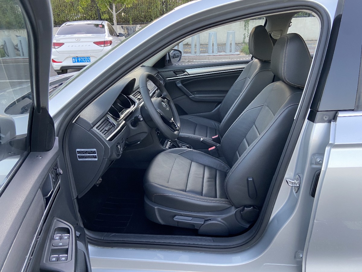 Volkswagen Bora 2016 imagen de coche #7