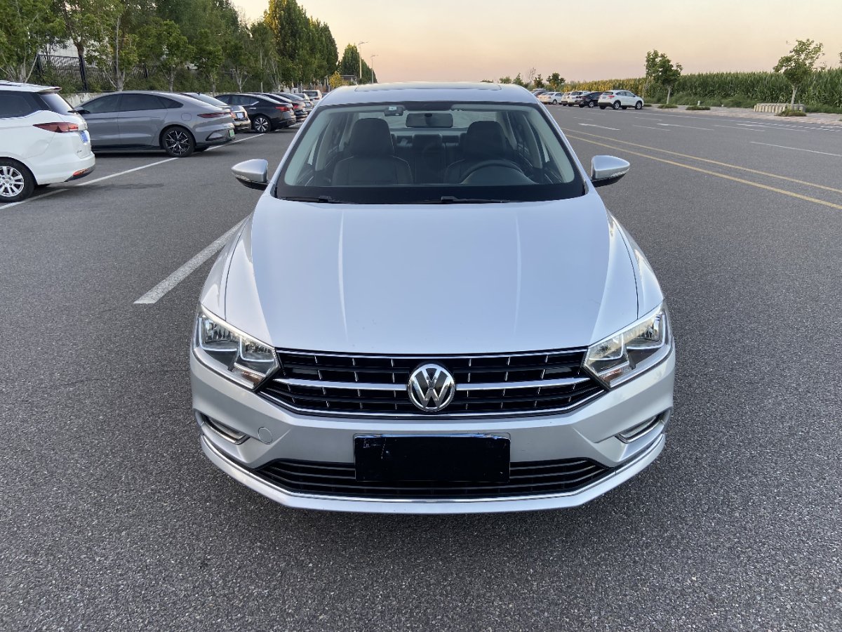Volkswagen Bora 2016 imagen de coche #2