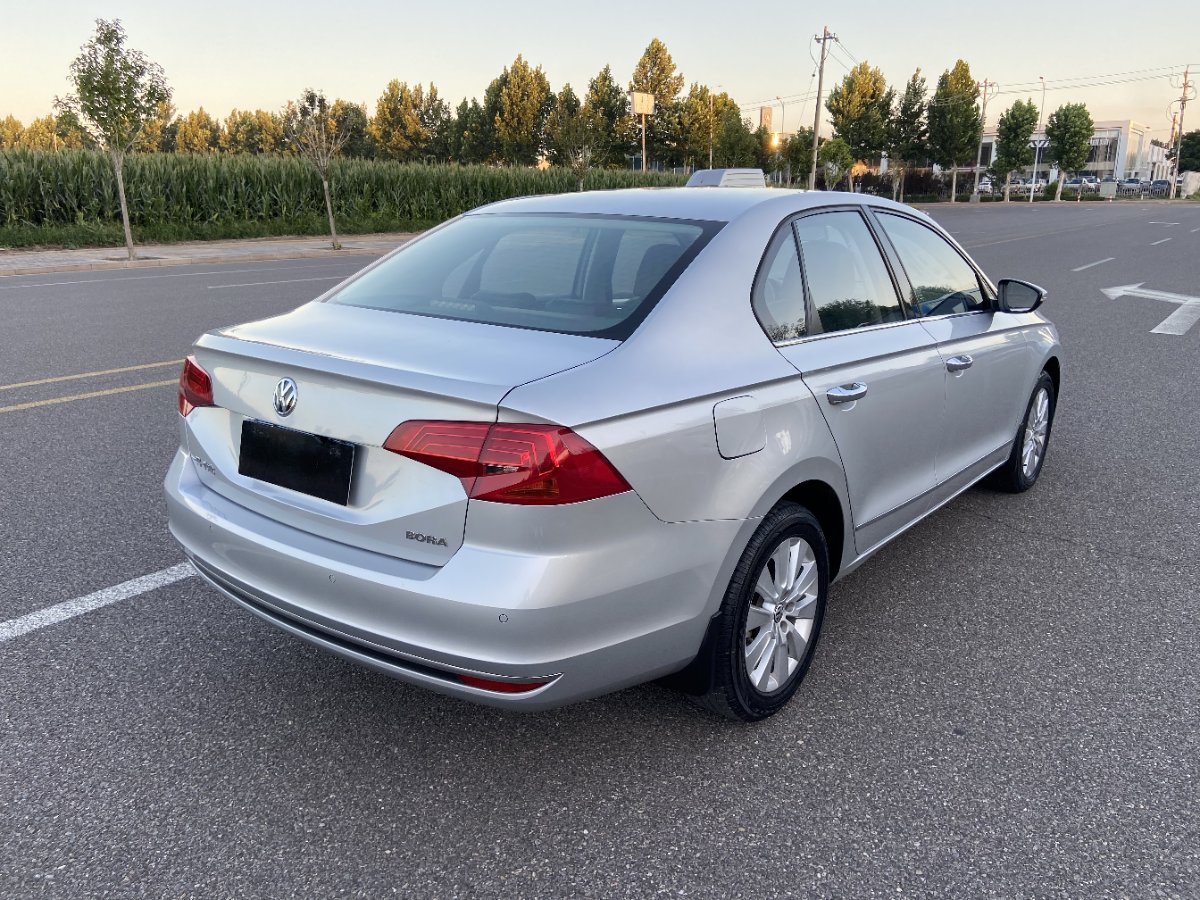 Volkswagen Bora 2016 imagen de coche #4