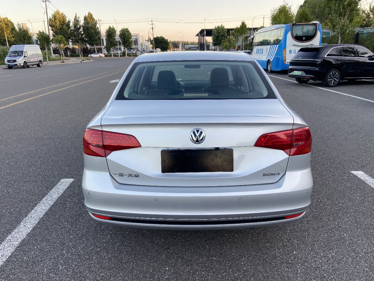 Volkswagen Bora 2016 imagen de coche #5