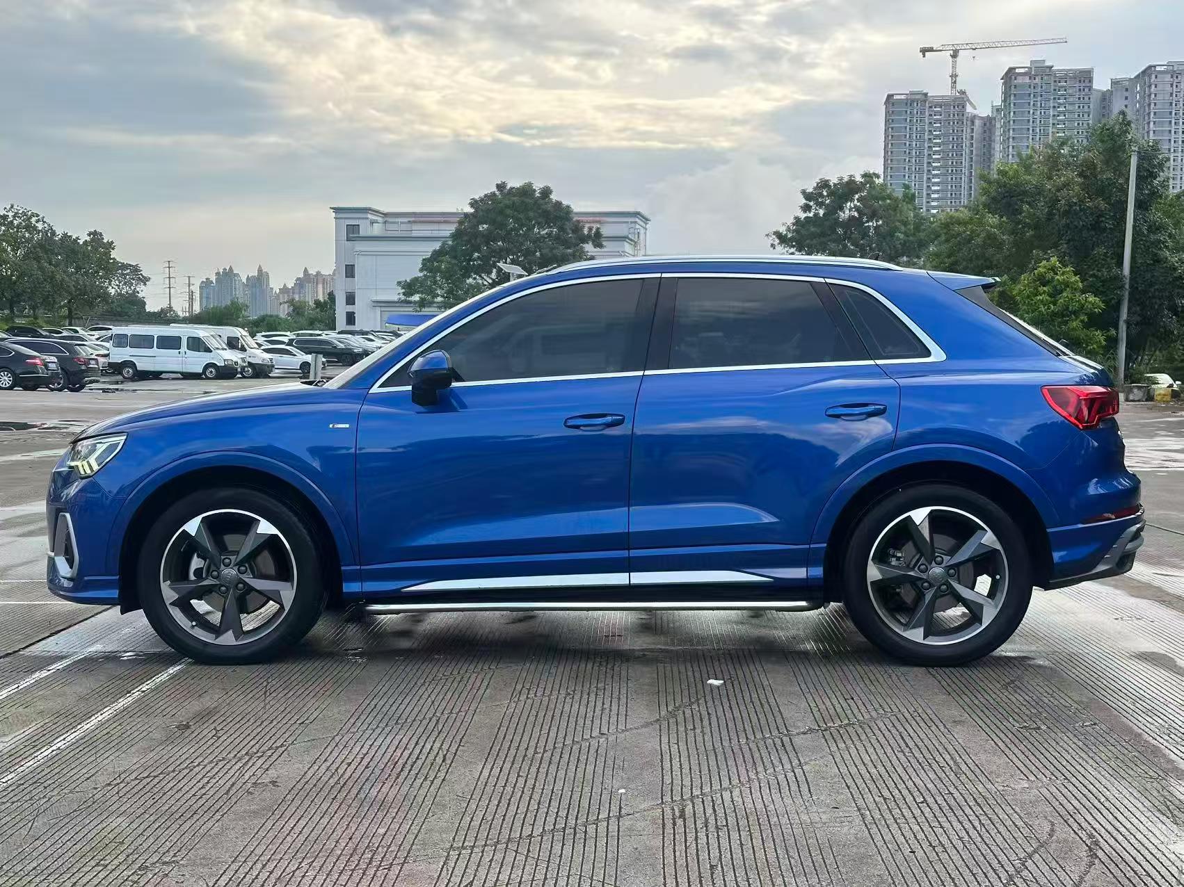 Audi Q3 2020 car image #7