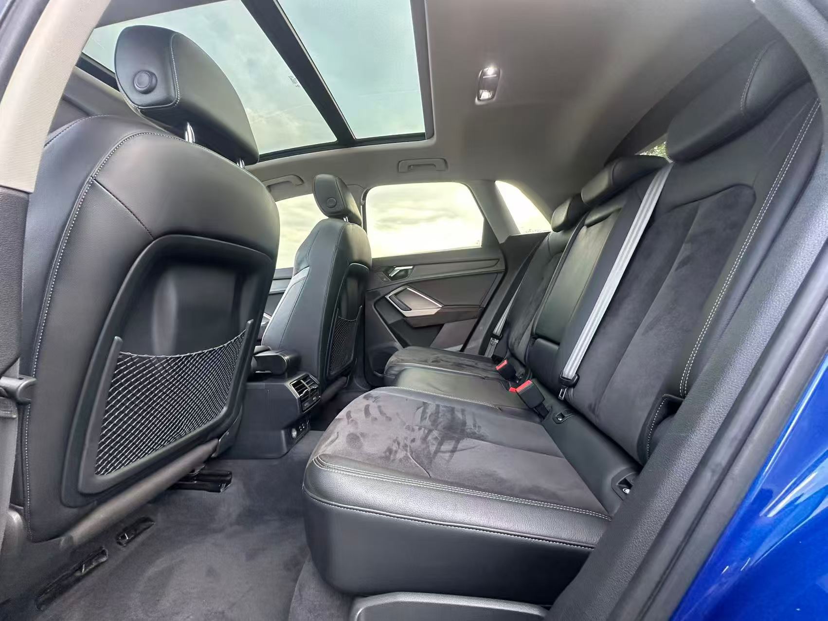 Audi Q3 2020 car image #6