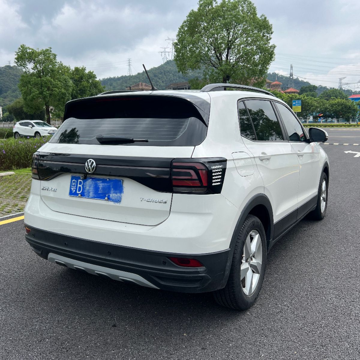 Volkswagen T-Cross 2019 #6 Volkswagen T-Cross 2019 car image #6