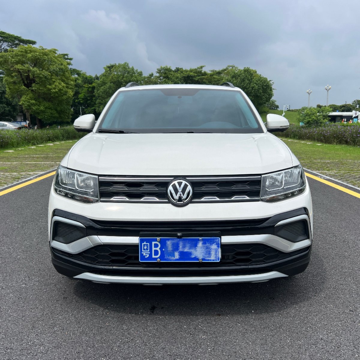 Volkswagen T-Cross 2019 #2 Volkswagen T-Cross 2019 car image #2