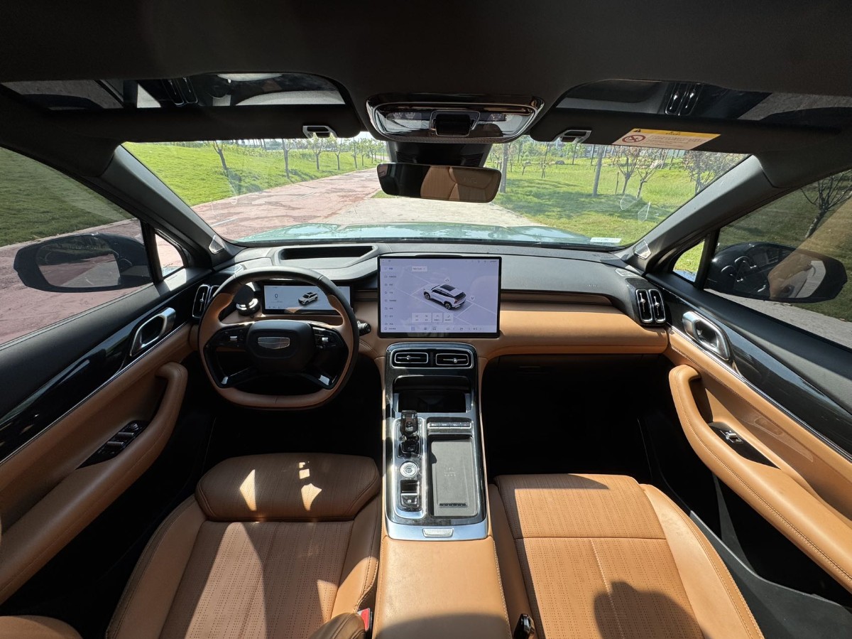 GEELY Boyue L 2025 car image #11