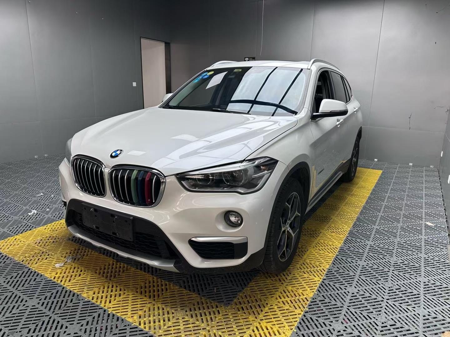 BMW X1 2017 BMW X1 2017 car image
