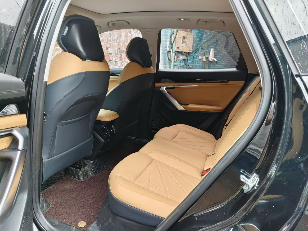 GEELY Boyue L 2023 car image #9