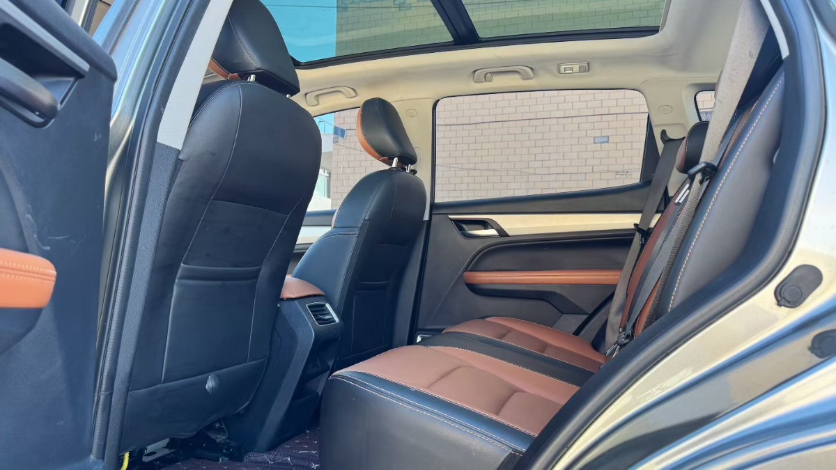GEELY Vision X6 2021 car image #5