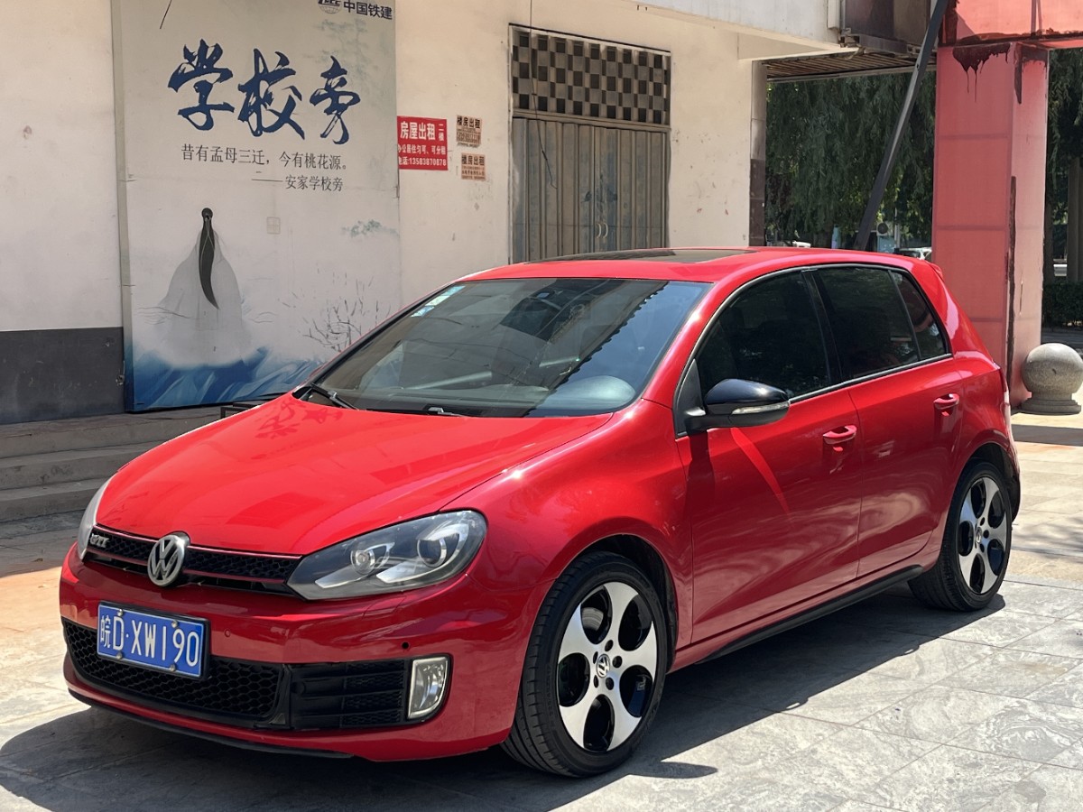 Volkswagen GolfGTI 2012 car image 