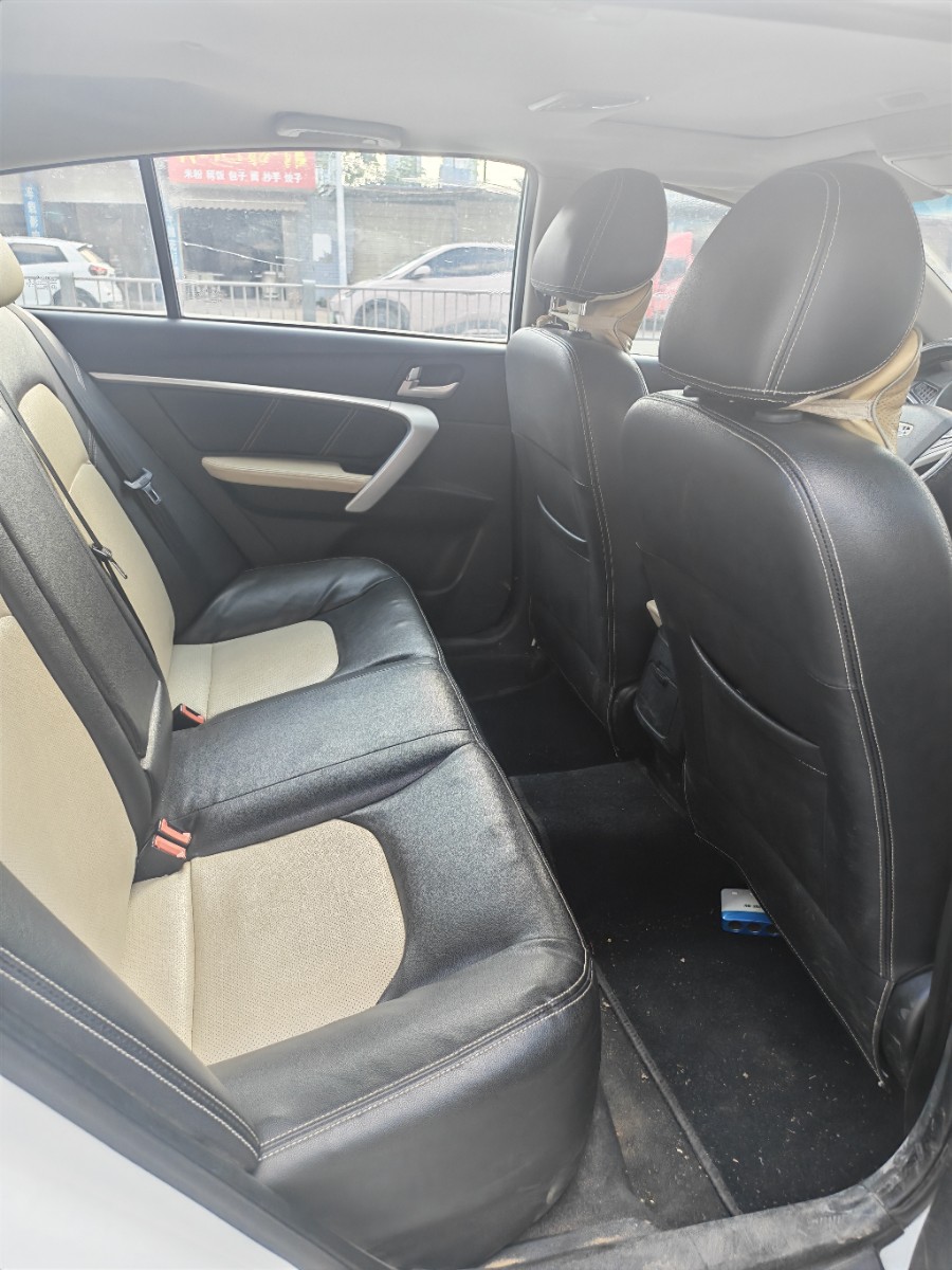 GEELY Emgrand 2015 car image #8