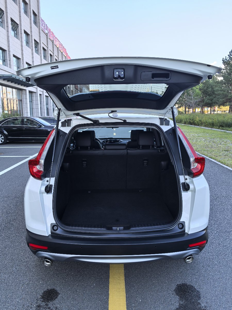 Honda CR-V 2018 car image #28