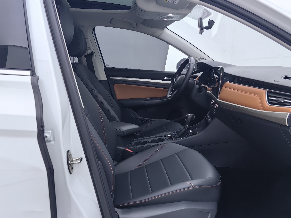 2024 #11 2024 immagine di auto #11
