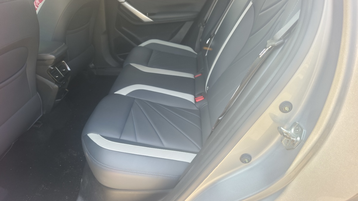GEELY Boyue L 2023 car image #7