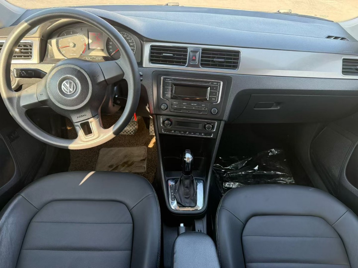 Volkswagen Santana 2014 car image #6