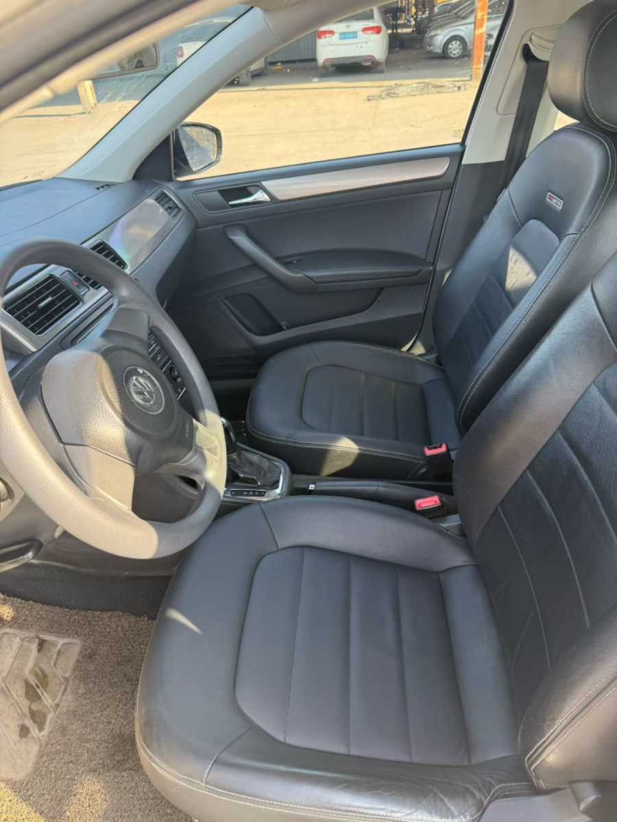 Volkswagen Santana 2014 car image #4
