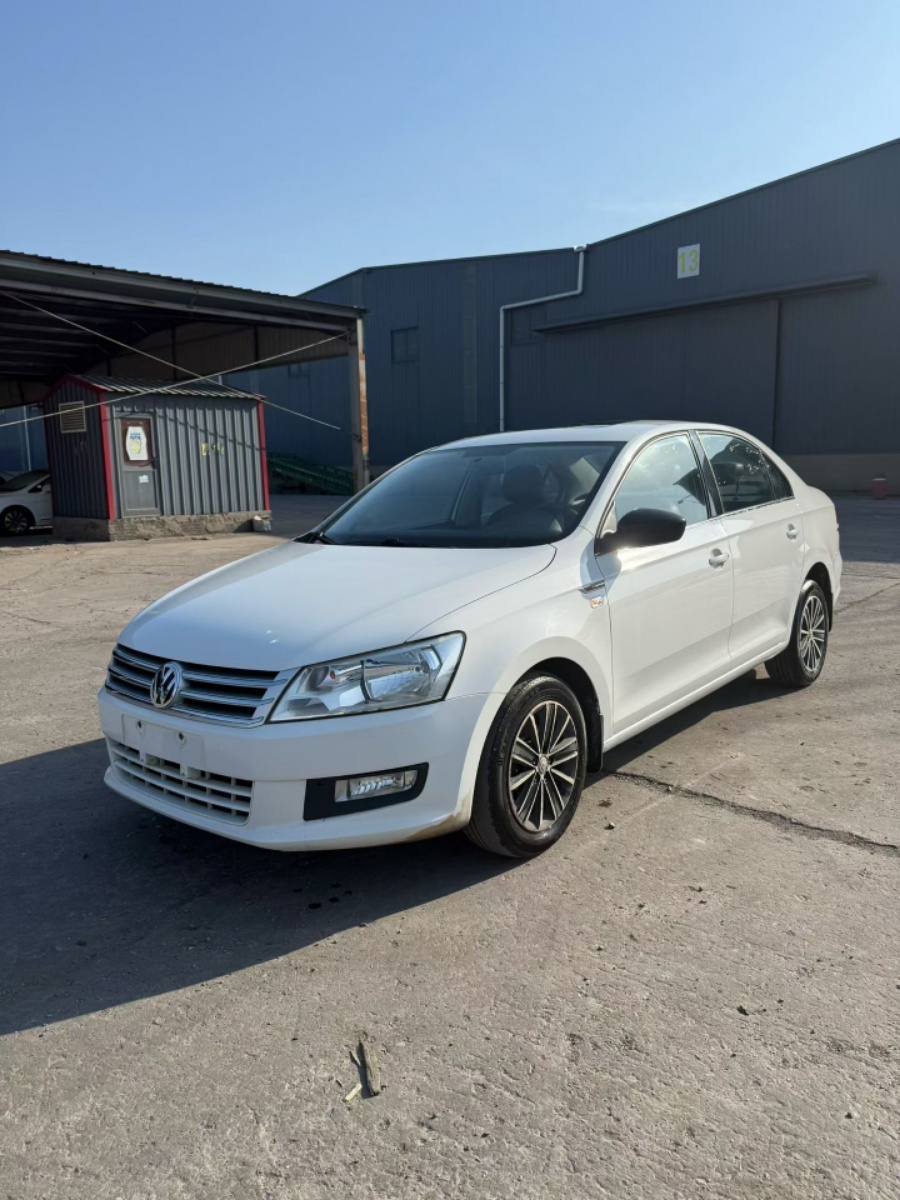 Volkswagen Santana 2014 car image 