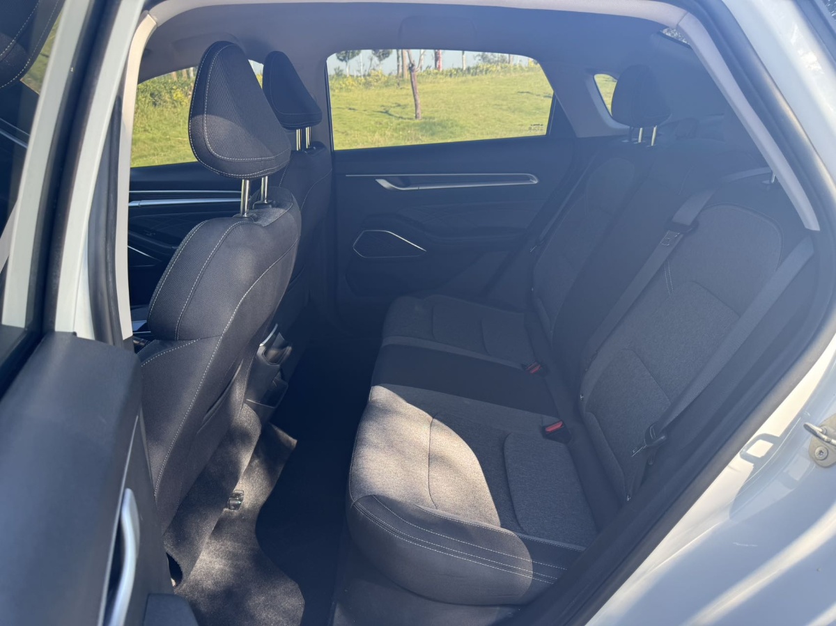 GEELY Emgrand 2024 car image #9