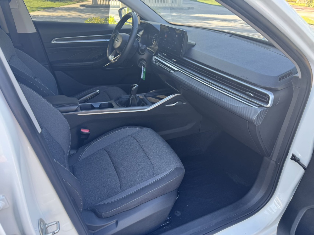 GEELY Emgrand 2024 car image #13