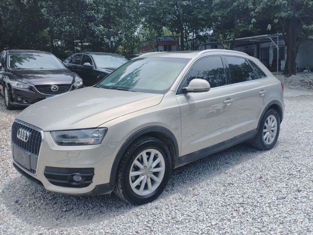 Audi Q3 2014 car image #3