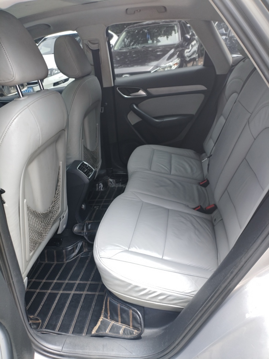 Audi Q3 2014 car image #8